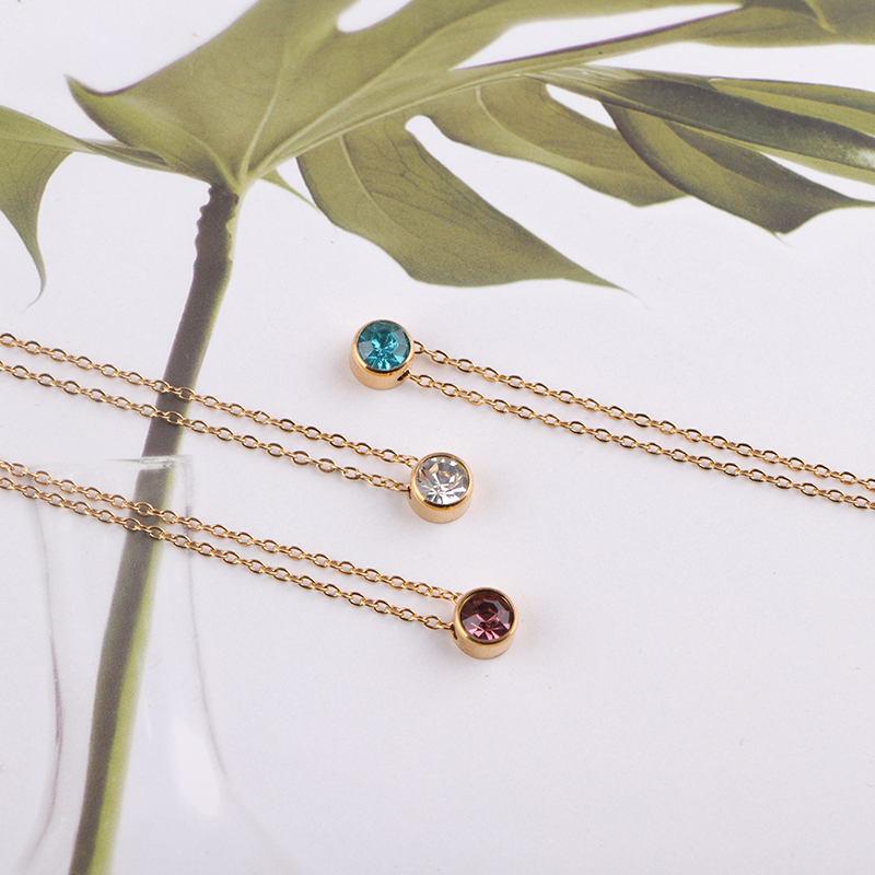 Stainless Steel 12 Birthstones - Birth Flower Necklace recension och pris